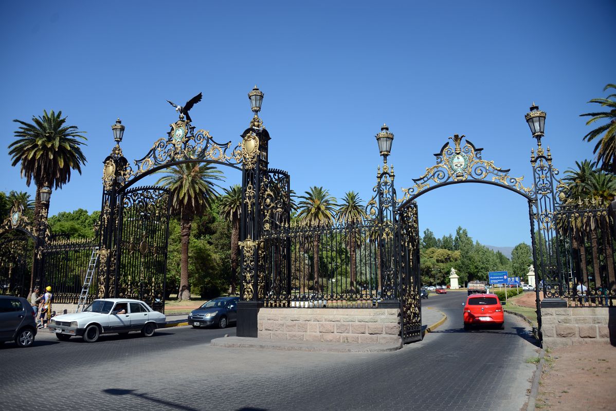 14-01 Beautiful Wrought Iron Gates Welcome You To Parque General San Martin In Mendoza